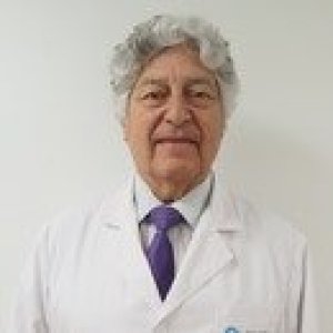 Foto de Dr. Óscar Santis Latorre