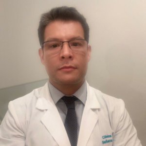 Foto de Dr. Rodrigo González Escobar