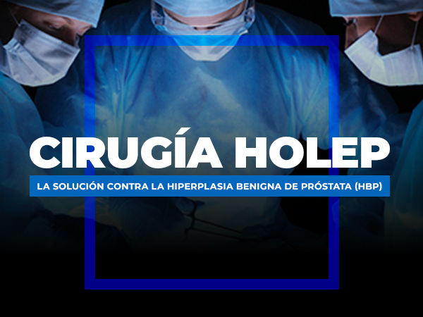 Grupo de cirujanos realizando una cirugía.